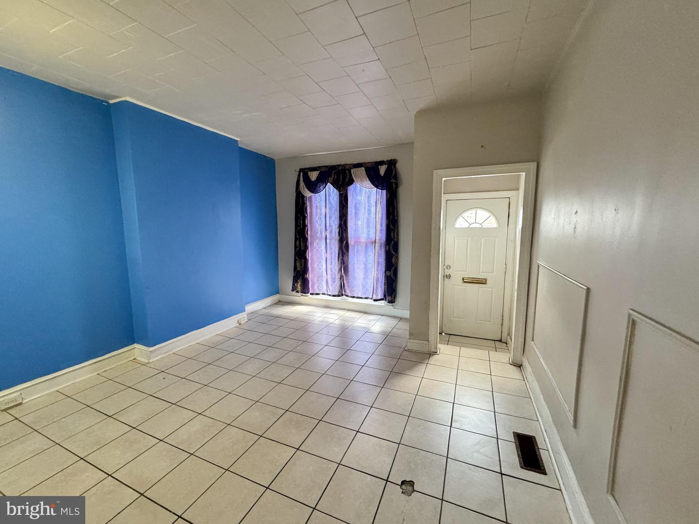 3732 E Lombard St Property Photo 2