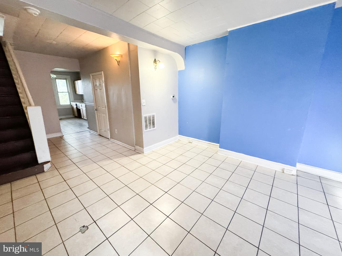 3732 E Lombard St Property Photo 4