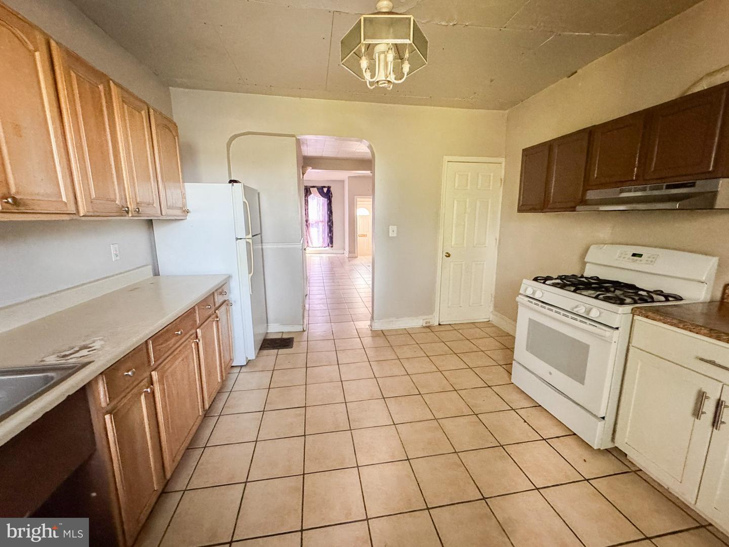 3732 E Lombard St Property Photo 7