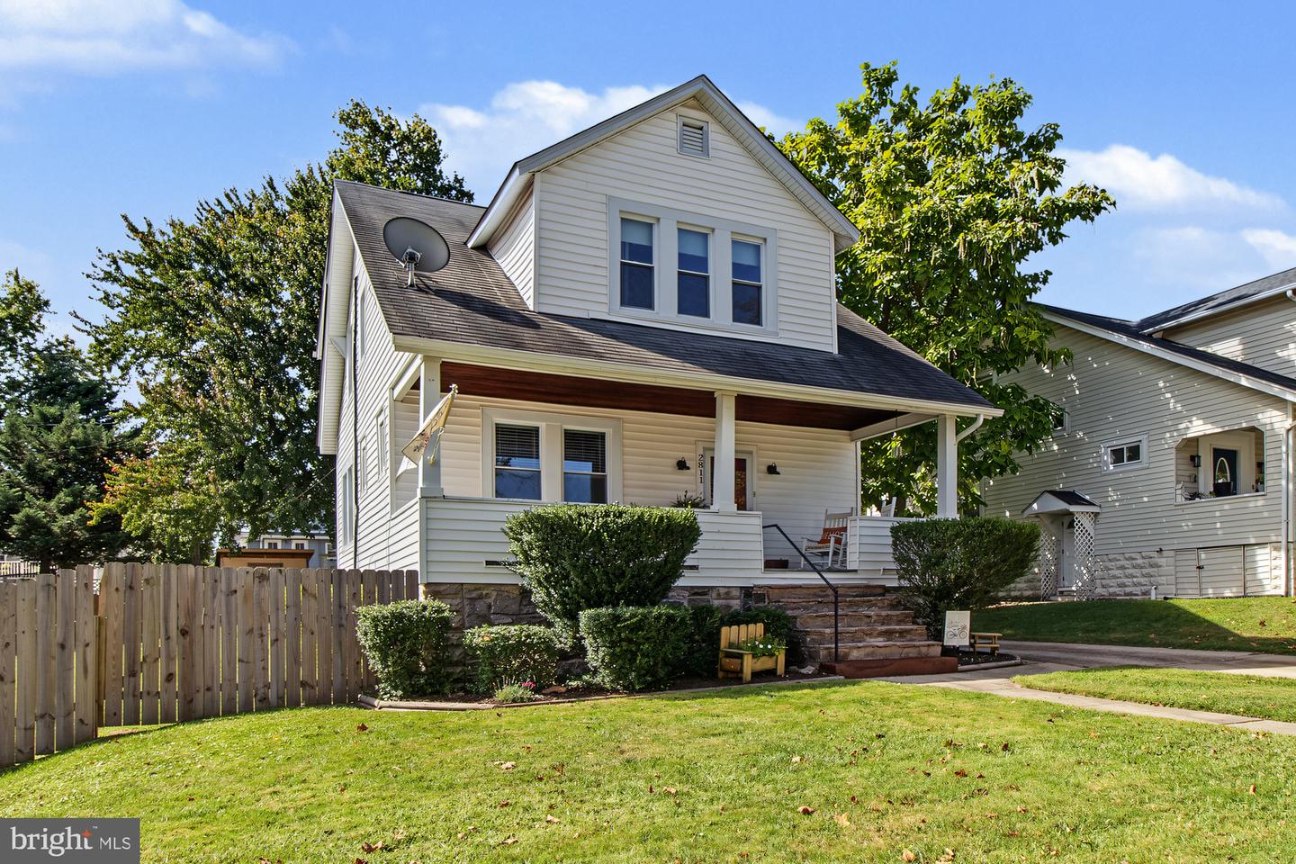 2811 Pinewood Ave Property Photo 3