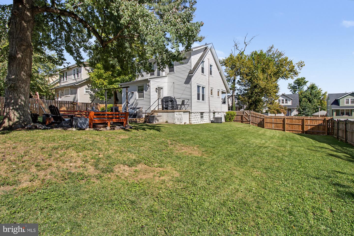 2811 Pinewood Ave Property Photo 45