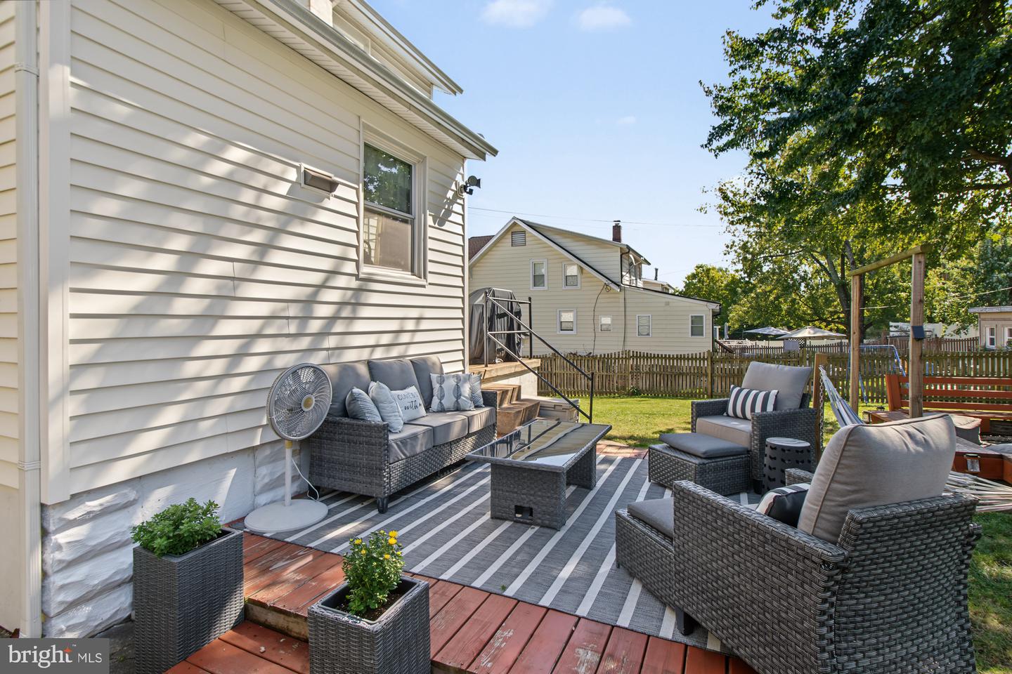 2811 Pinewood Ave Property Photo 49