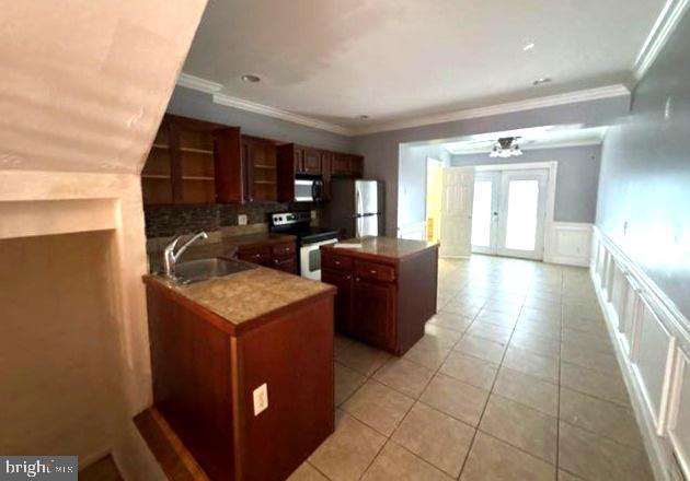 3128 Dillon St Property Photo 5