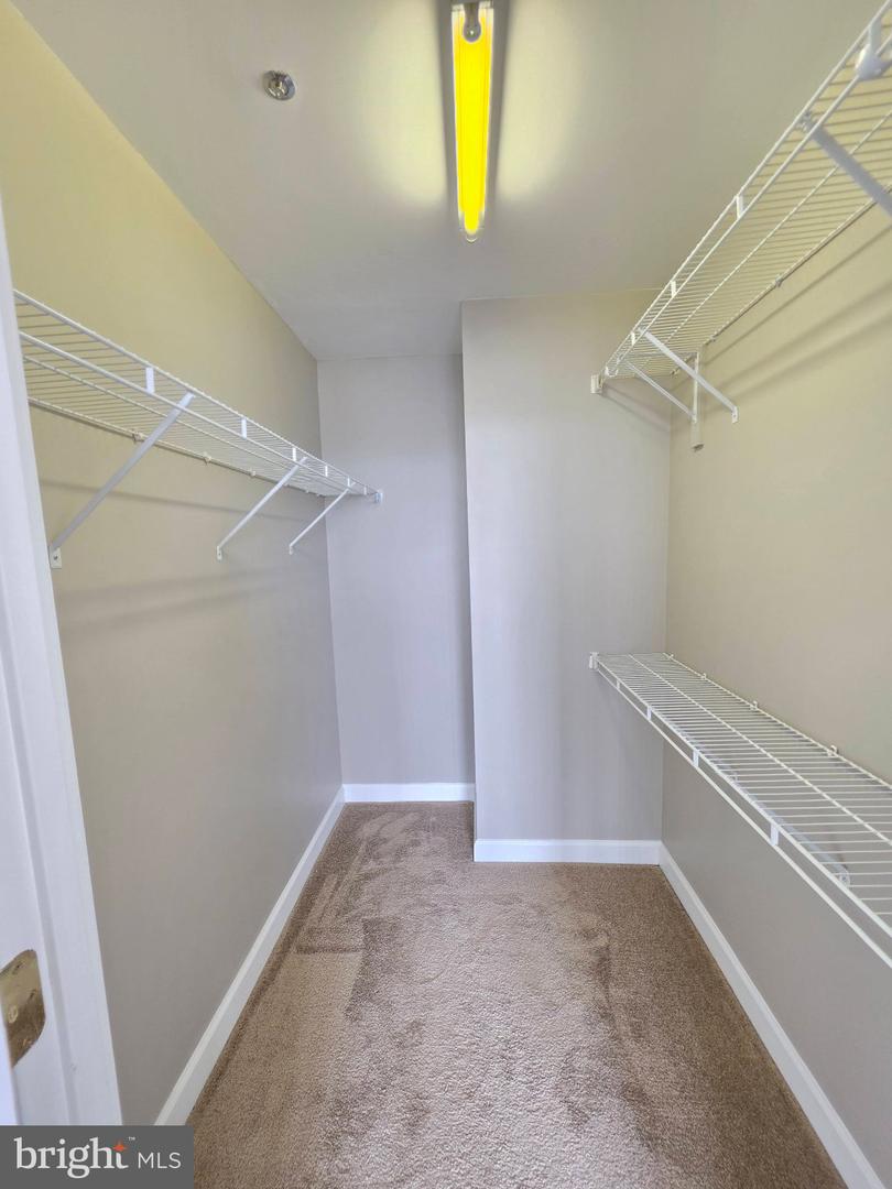 100 Harborview Dr #906 Property Photo 10