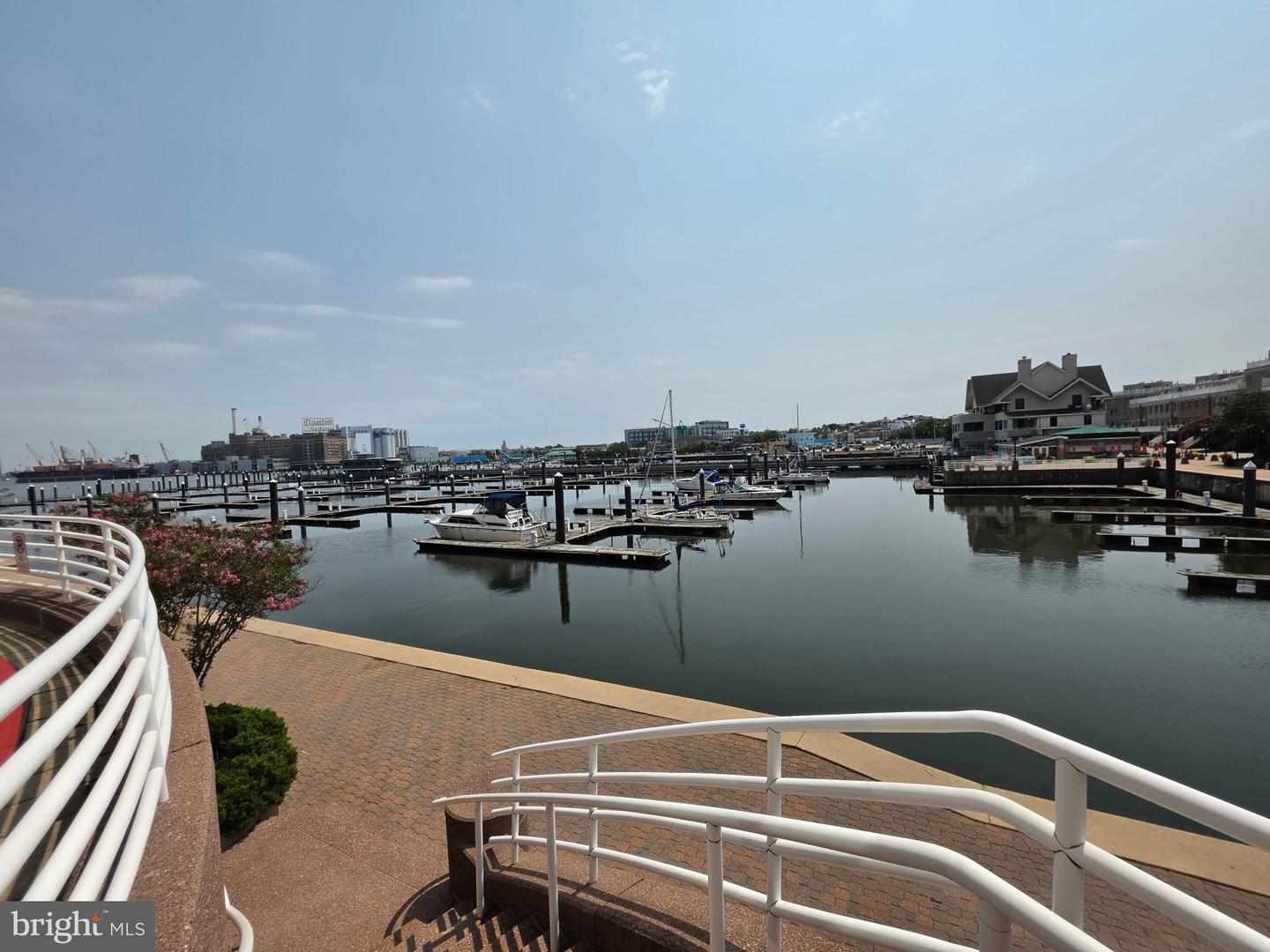 100 Harborview Dr #906 Property Photo 19