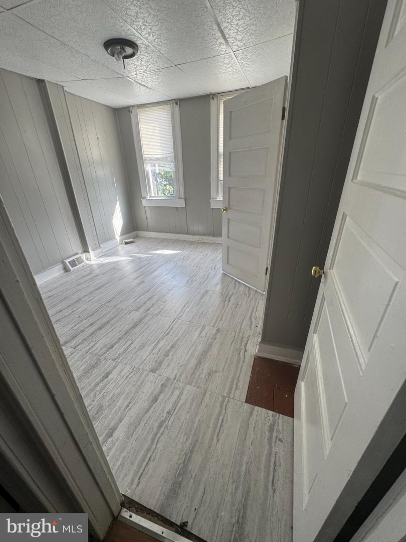 825 N Belnord Ave Property Photo 24
