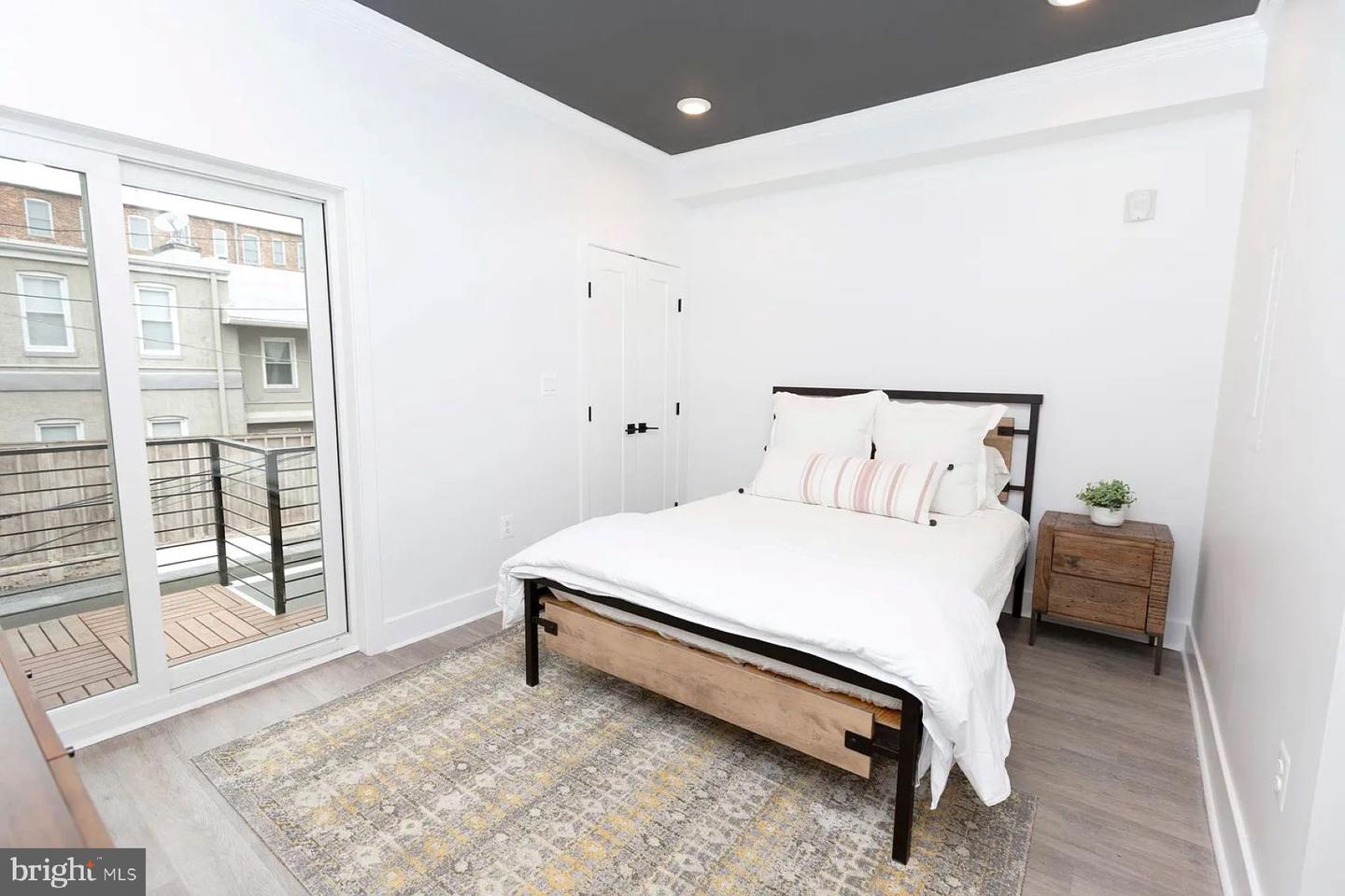 1742 Fleet St #303 Property Photo 7