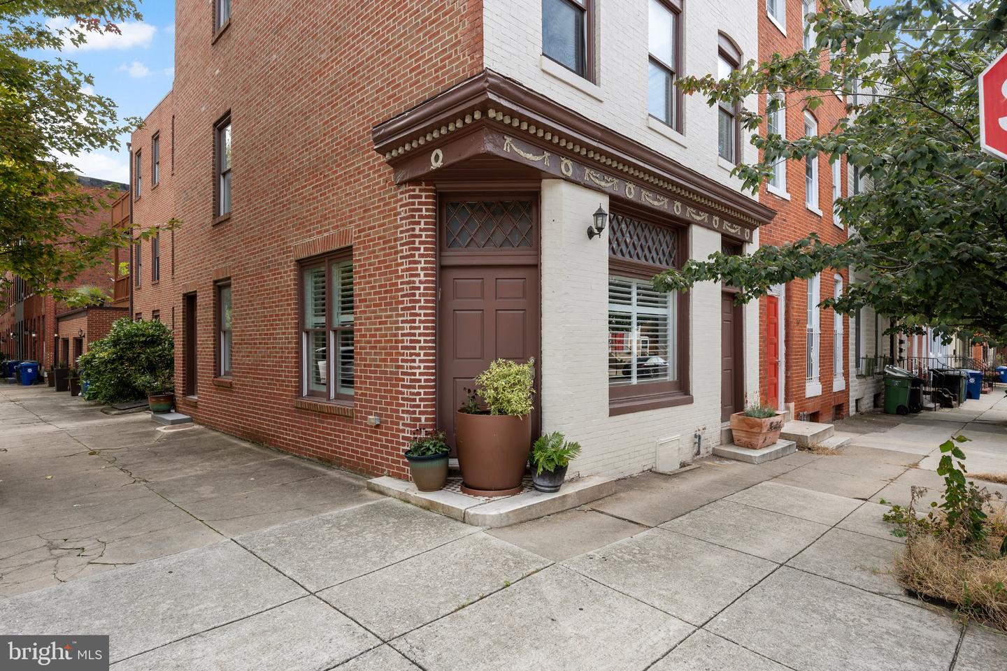 17 S Calhoun St Property Photo 8