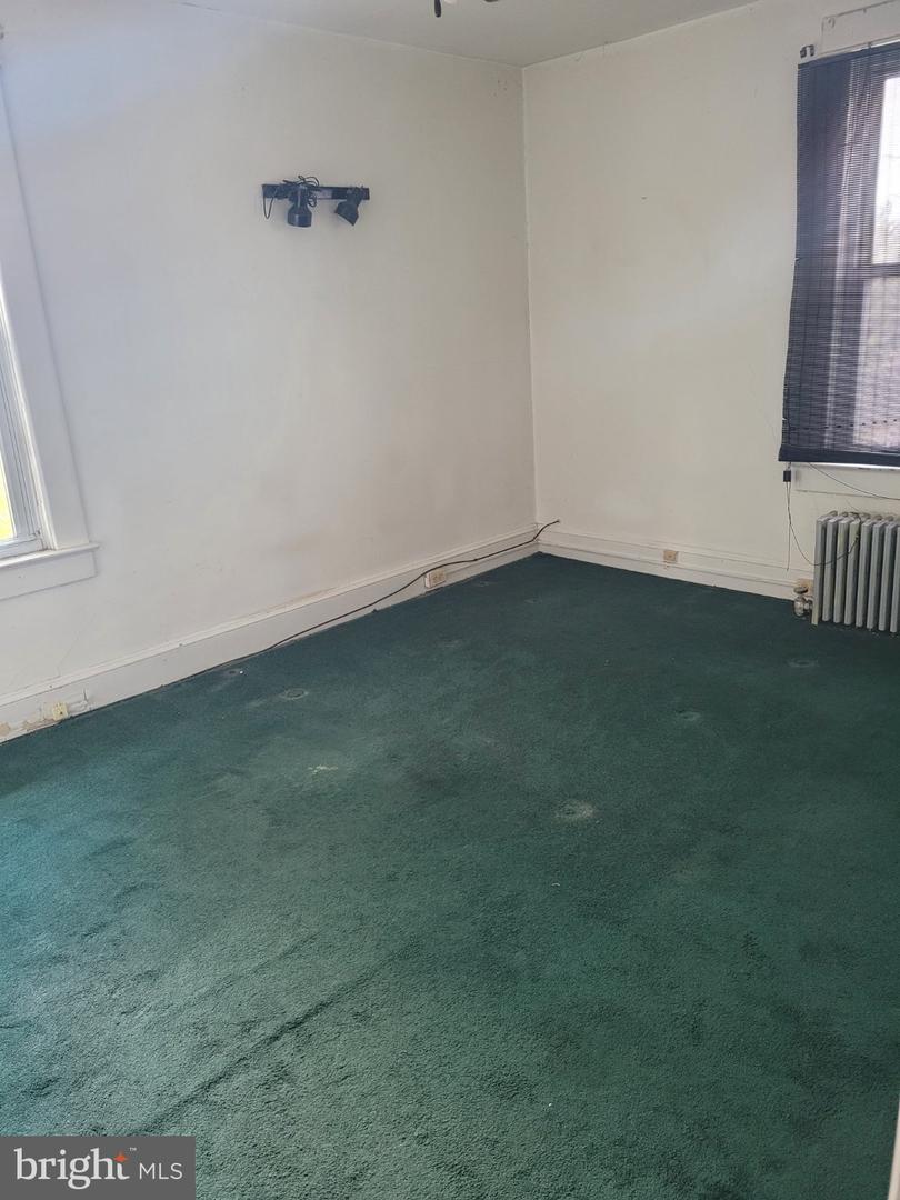 406 Rossiter Ave Property Photo 12
