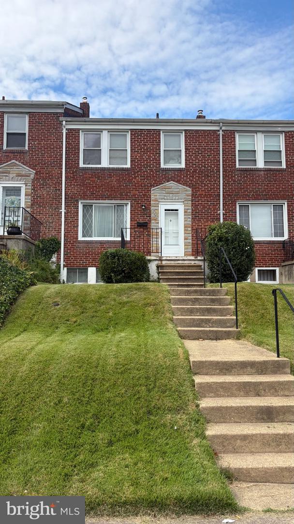 3440 WOODSTOCK AVE Property Photo 1