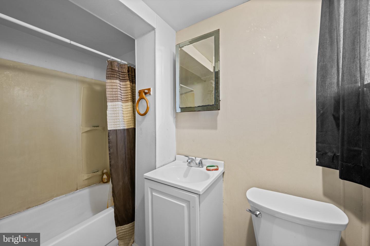 3434 Mayfield Ave Property Photo 27