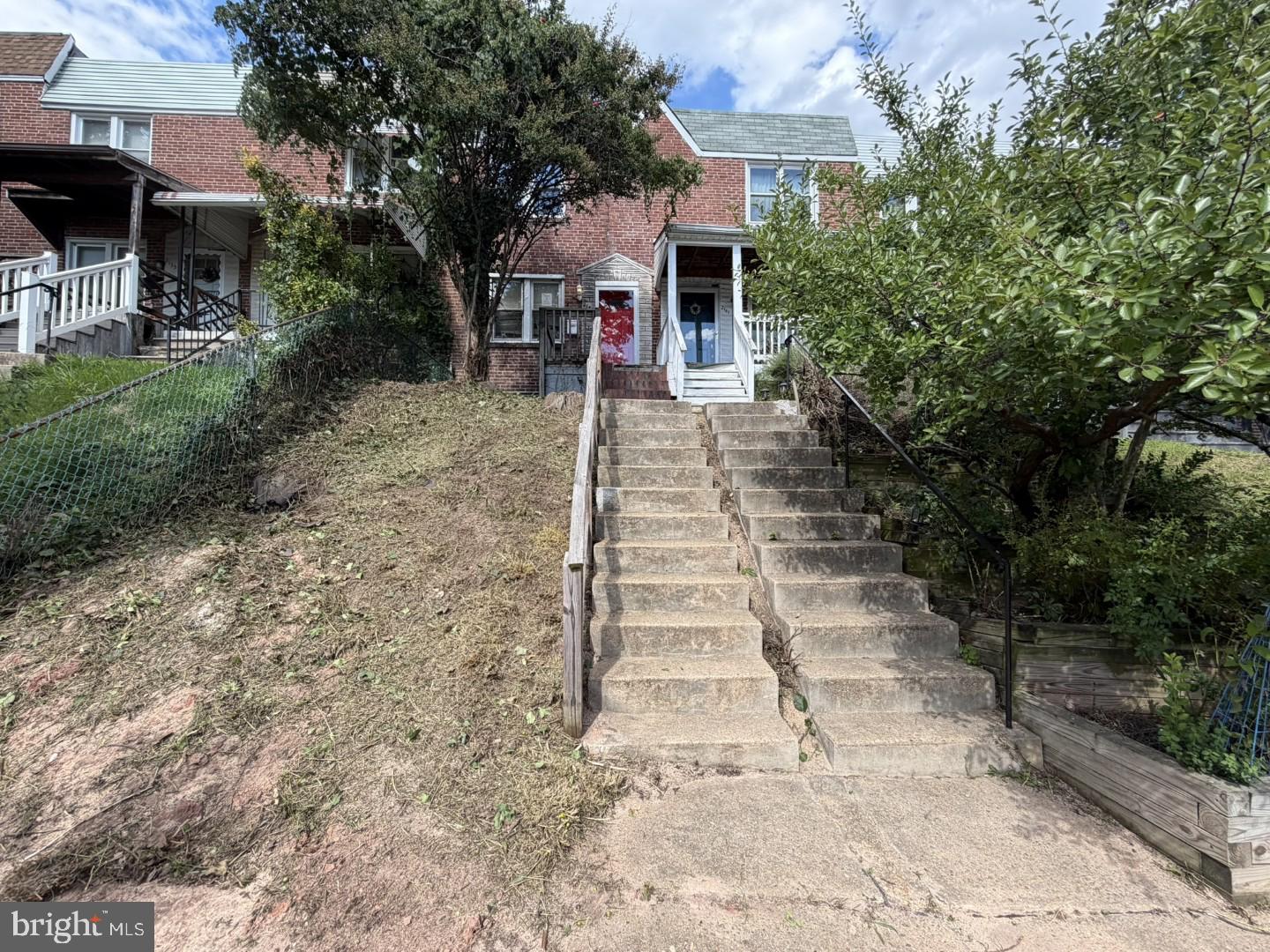 2139 WHISTLER AVE Property Photo 1