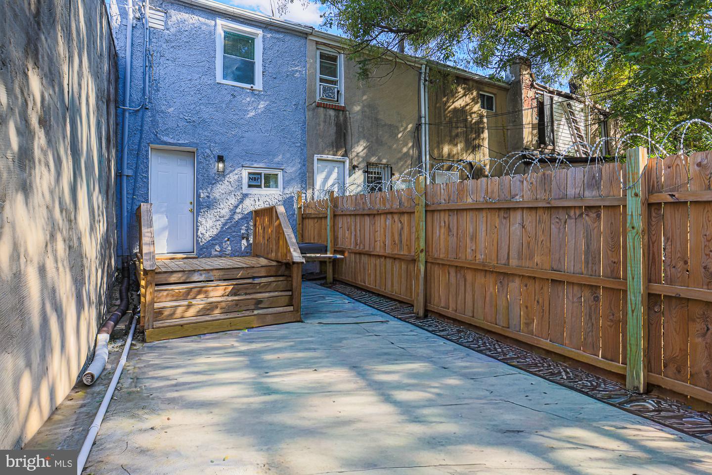 1318 N Spring St Property Photo 18