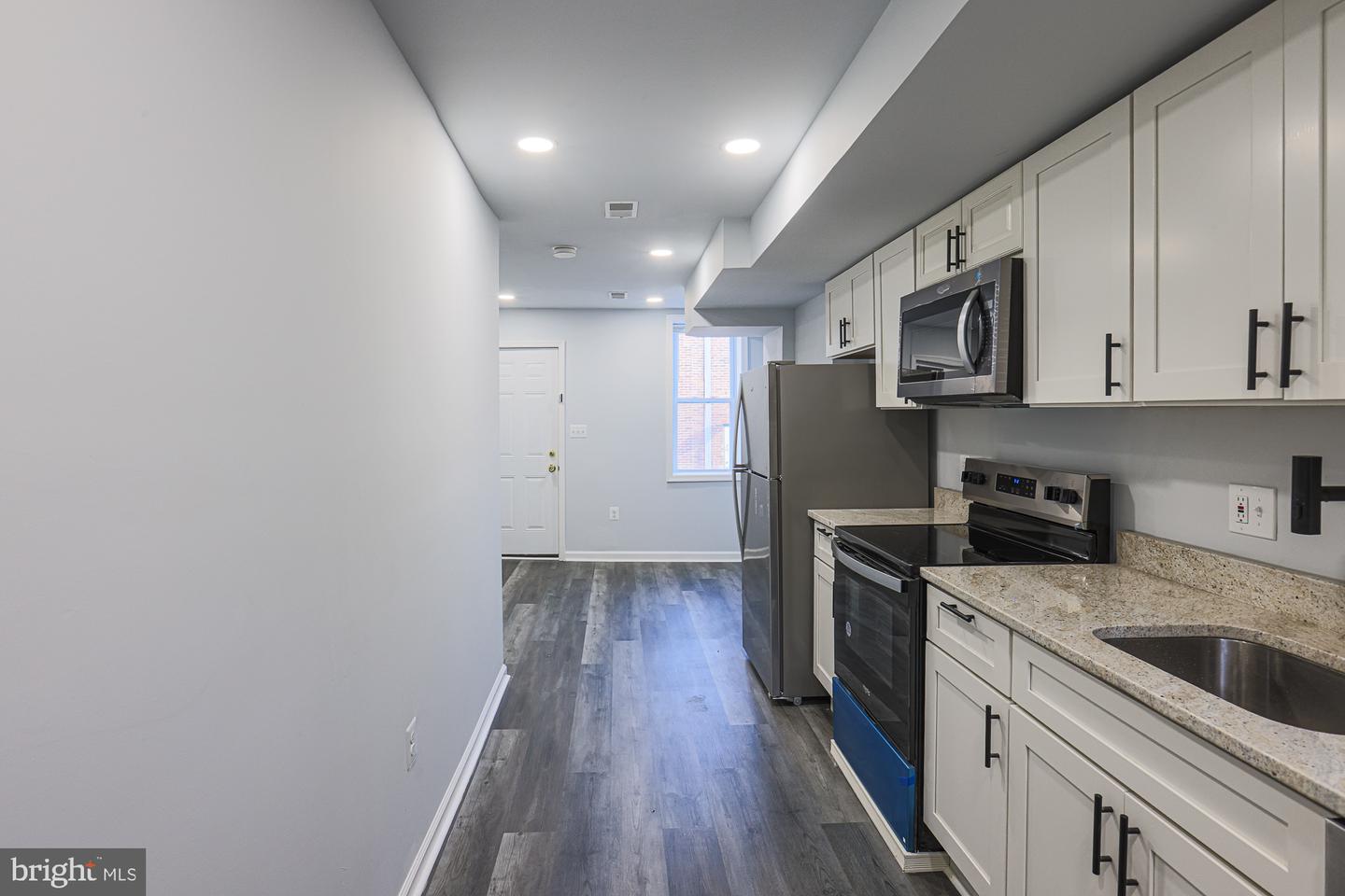 1318 N Spring St Property Photo 28