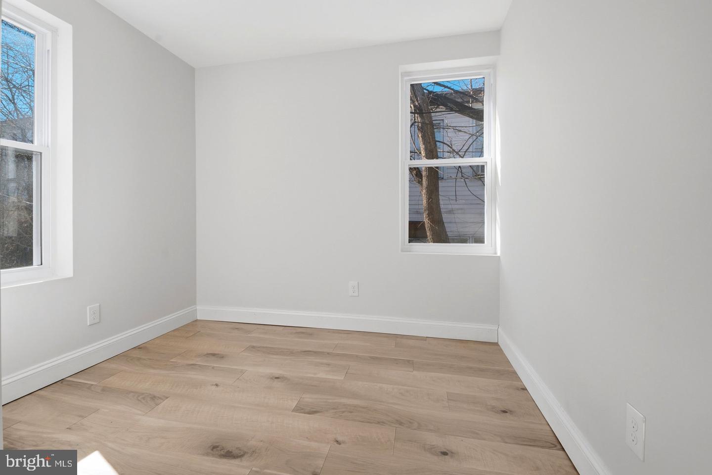 1229 W Saratoga St Property Photo 16
