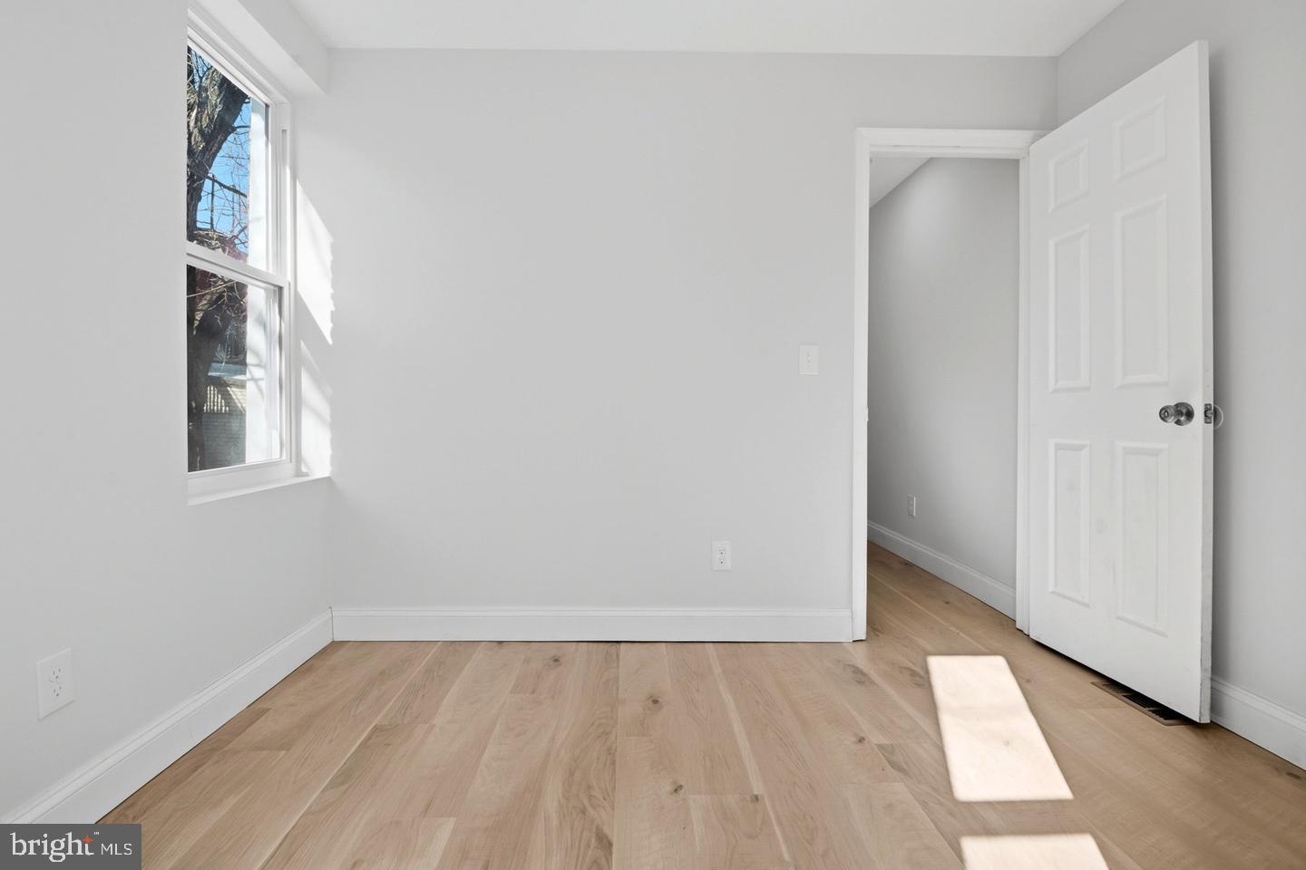 1229 W Saratoga St Property Photo 17