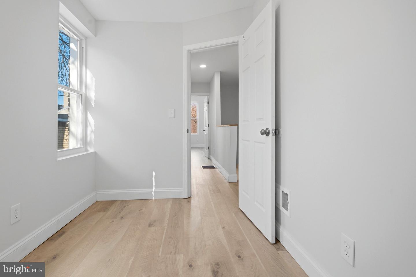 1229 W Saratoga St Property Photo 21
