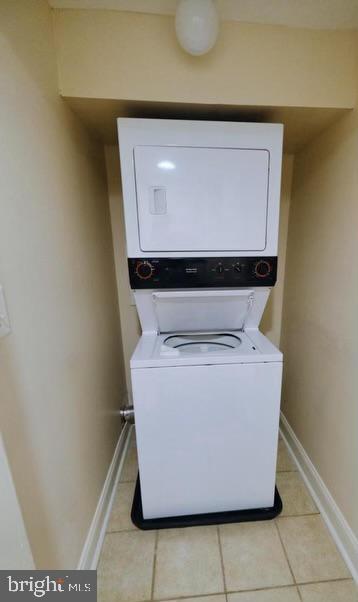 2225-#b Brookfield Ave Property Photo 18