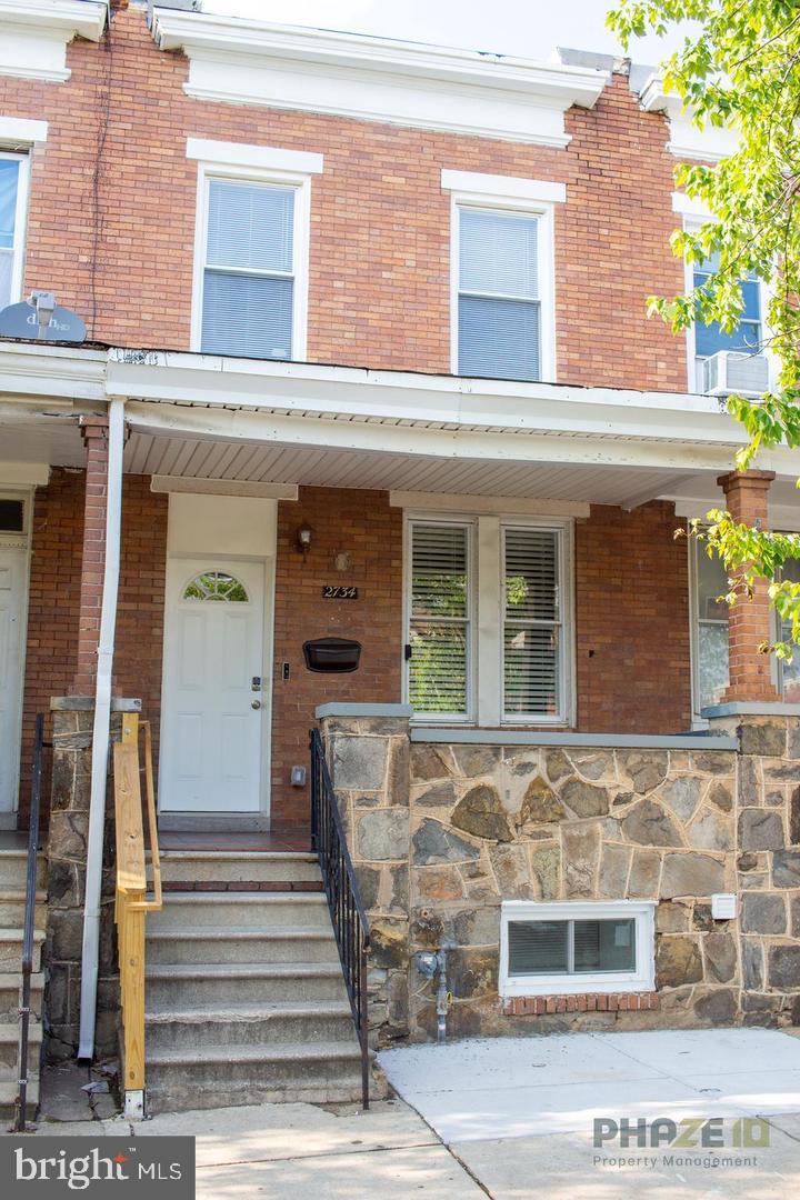 2734 ASHLAND AVE Property Photo 1