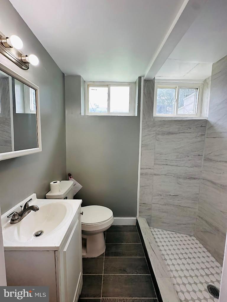 3912 Kenyon Ave Property Photo 7
