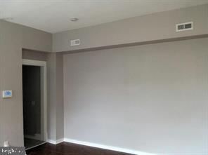2012 Mount Royal Ter #1 Property Photo 15