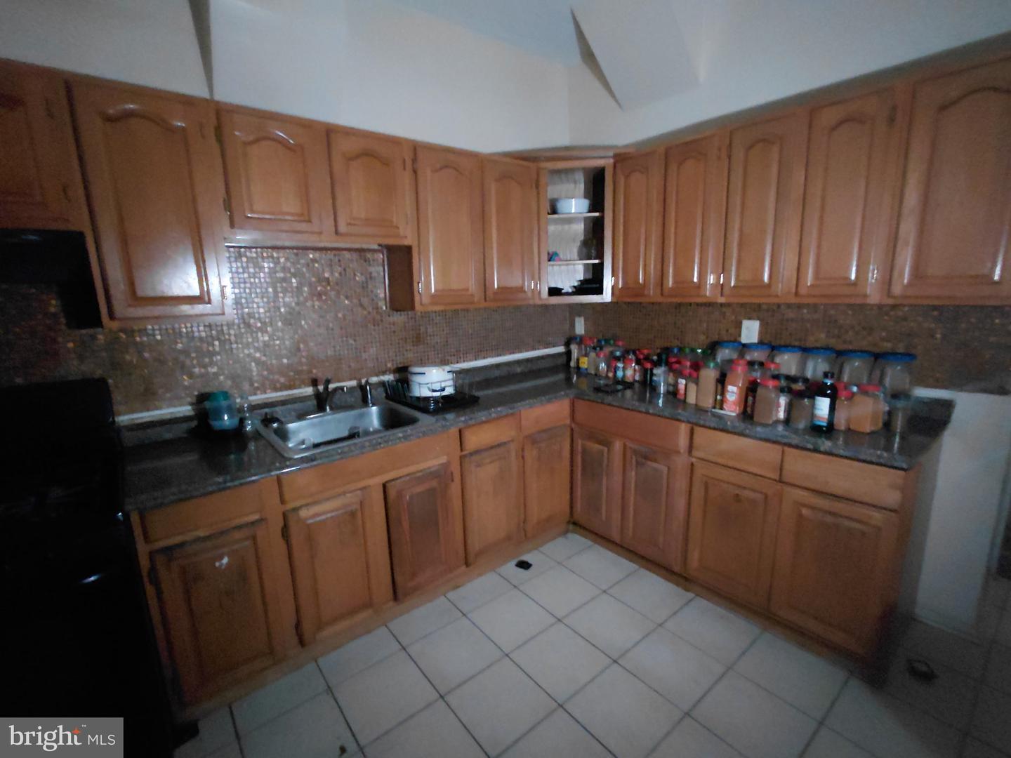 1726 Appleton St Property Photo 4