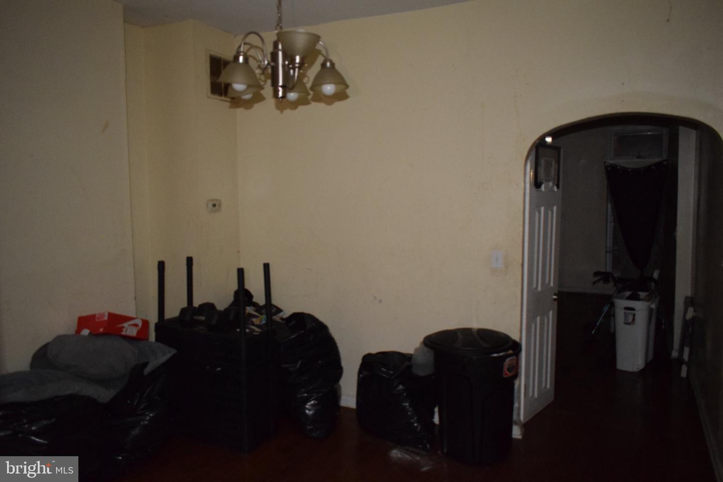 1726 Appleton St Property Photo 7