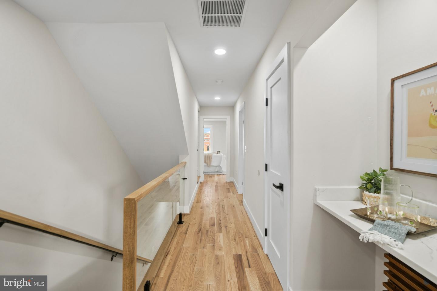 3921 Roland Ave Property Photo 13