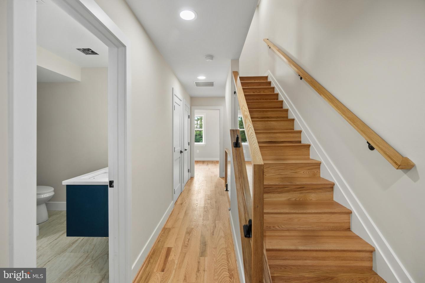 3921 Roland Ave Property Photo 28