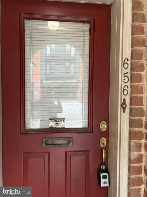 656 S Charles St #r 18 Property Photo 3