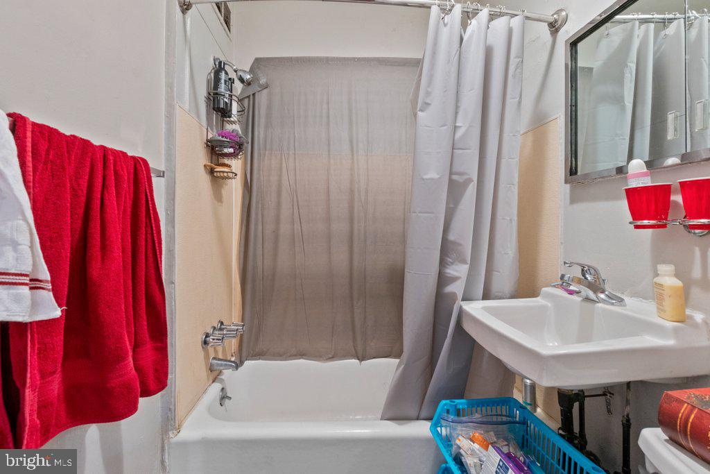 2841 N Calvert St Property Photo 23