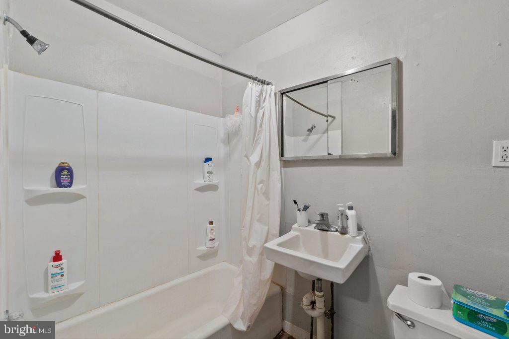 2841 N Calvert St Property Photo 25