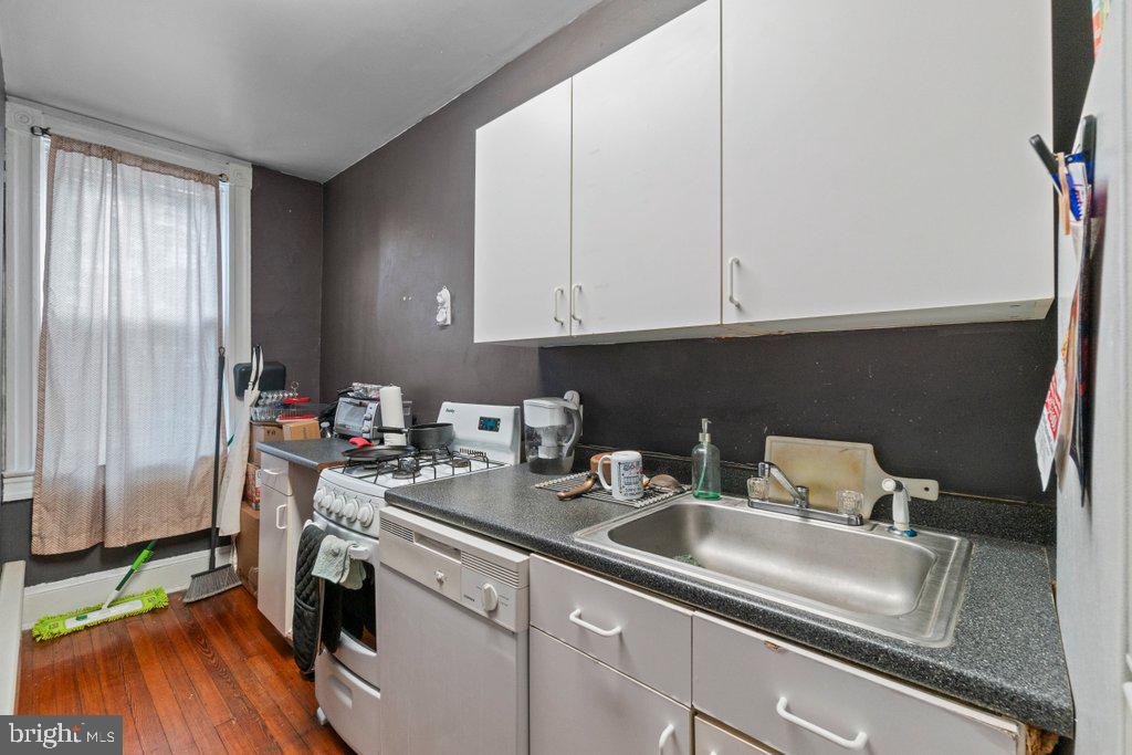 2841 N Calvert St Property Photo 9