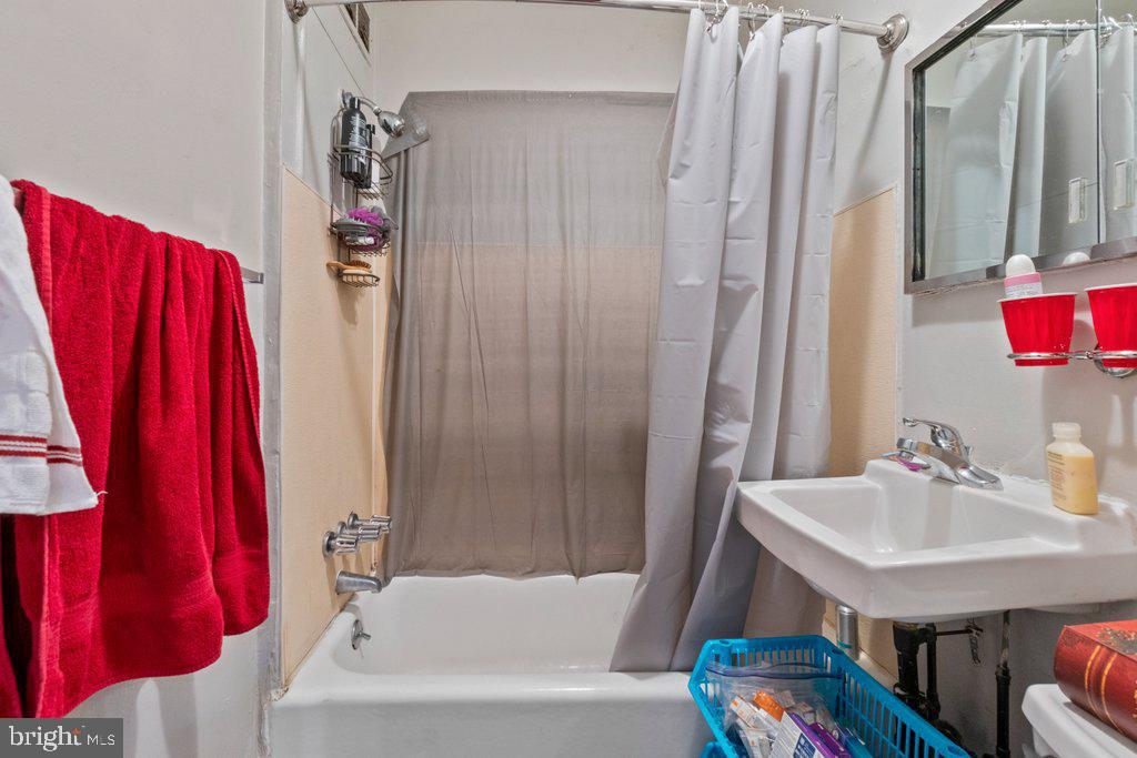 2841 N Calvert St Property Photo 23