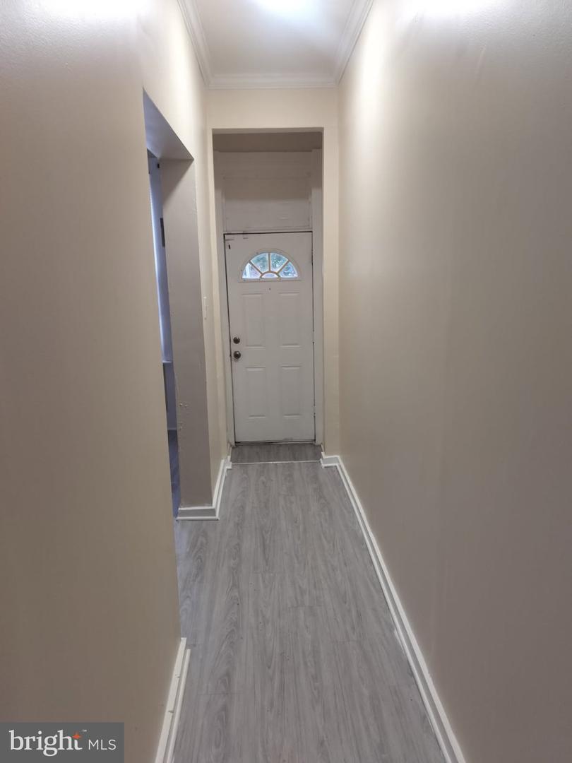 2500 W Fayette St Property Photo 2