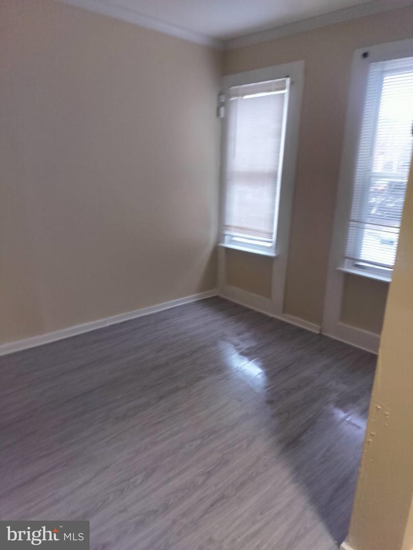 2500 W Fayette St Property Photo 4