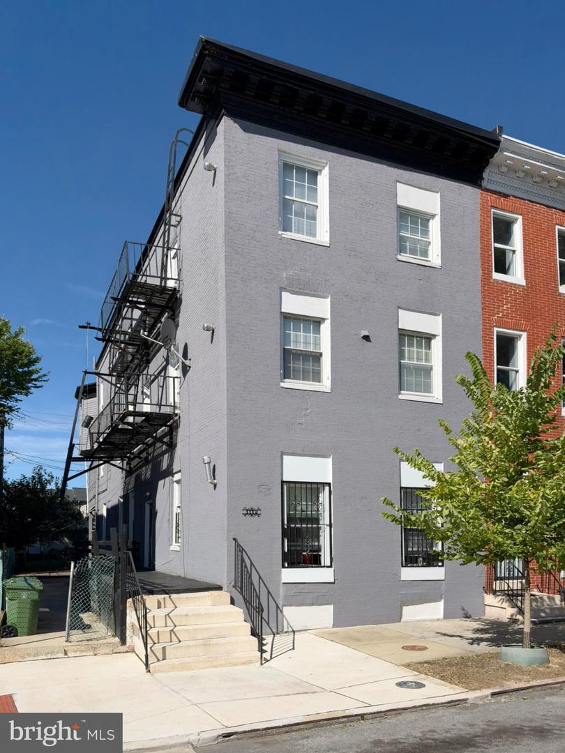 1112 N Eden St Property Photo 11