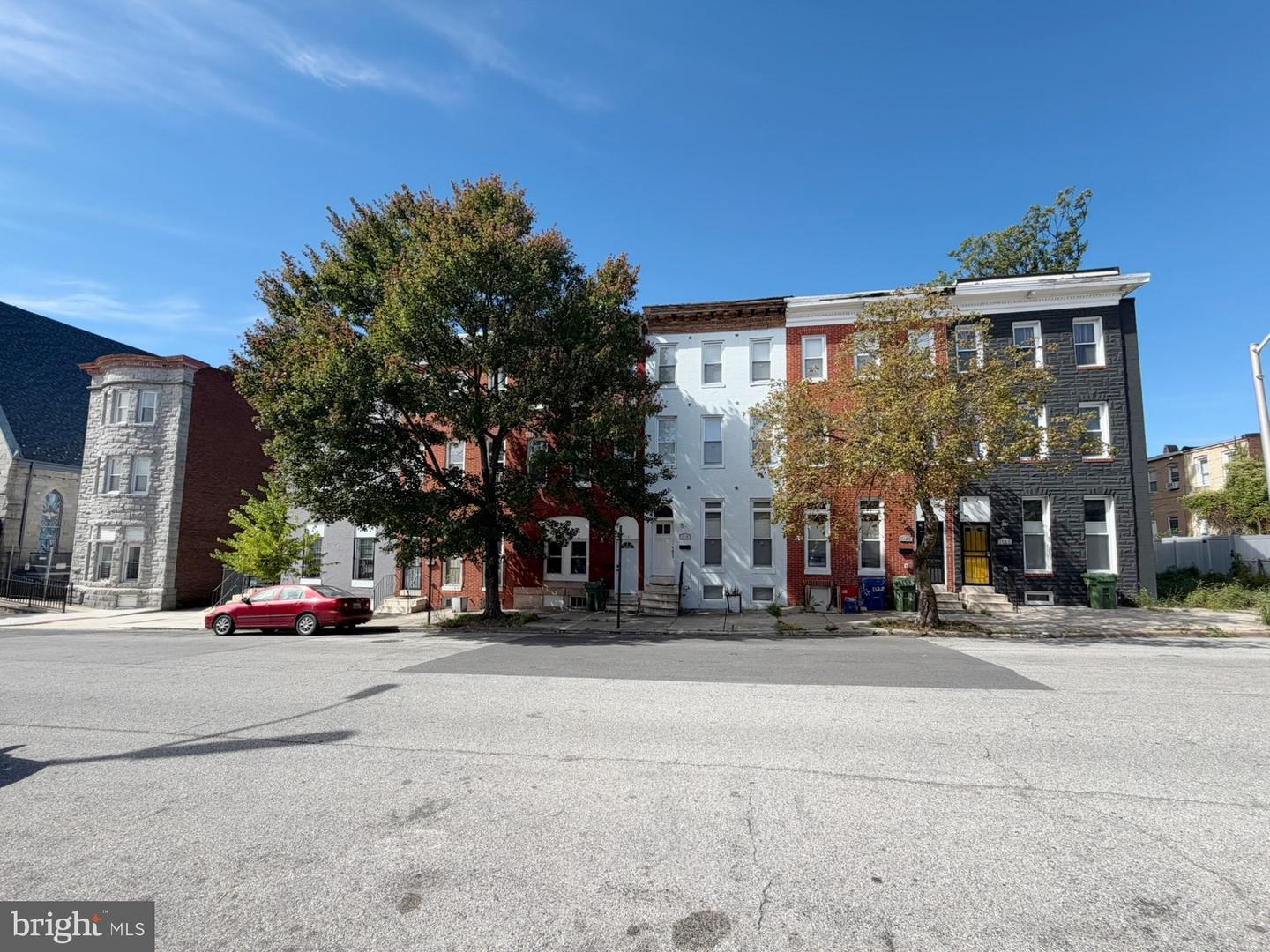 1112 N Eden St Property Photo 13