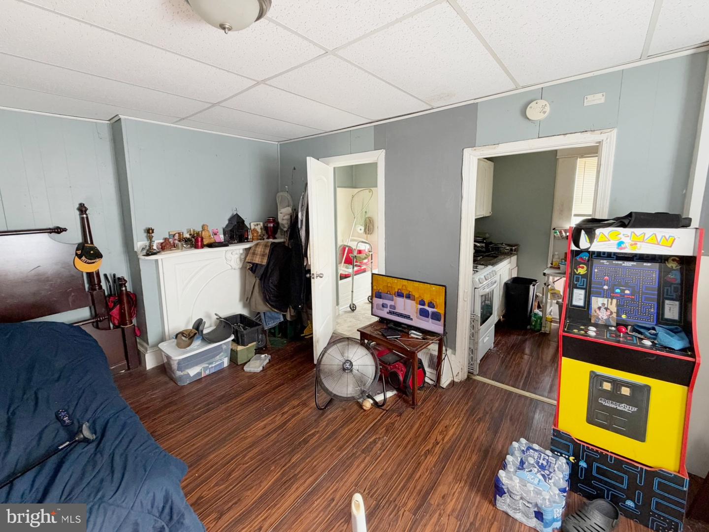 1112 N Eden St Property Photo 16