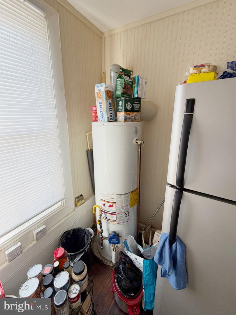 1112 N Eden St Property Photo 33