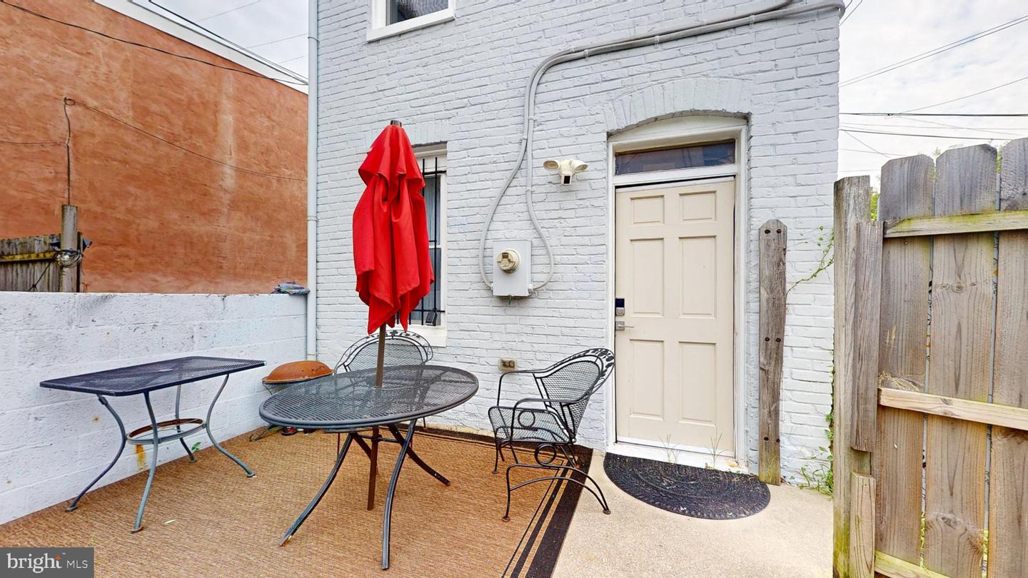 637 S Paca St #c Property Photo 4