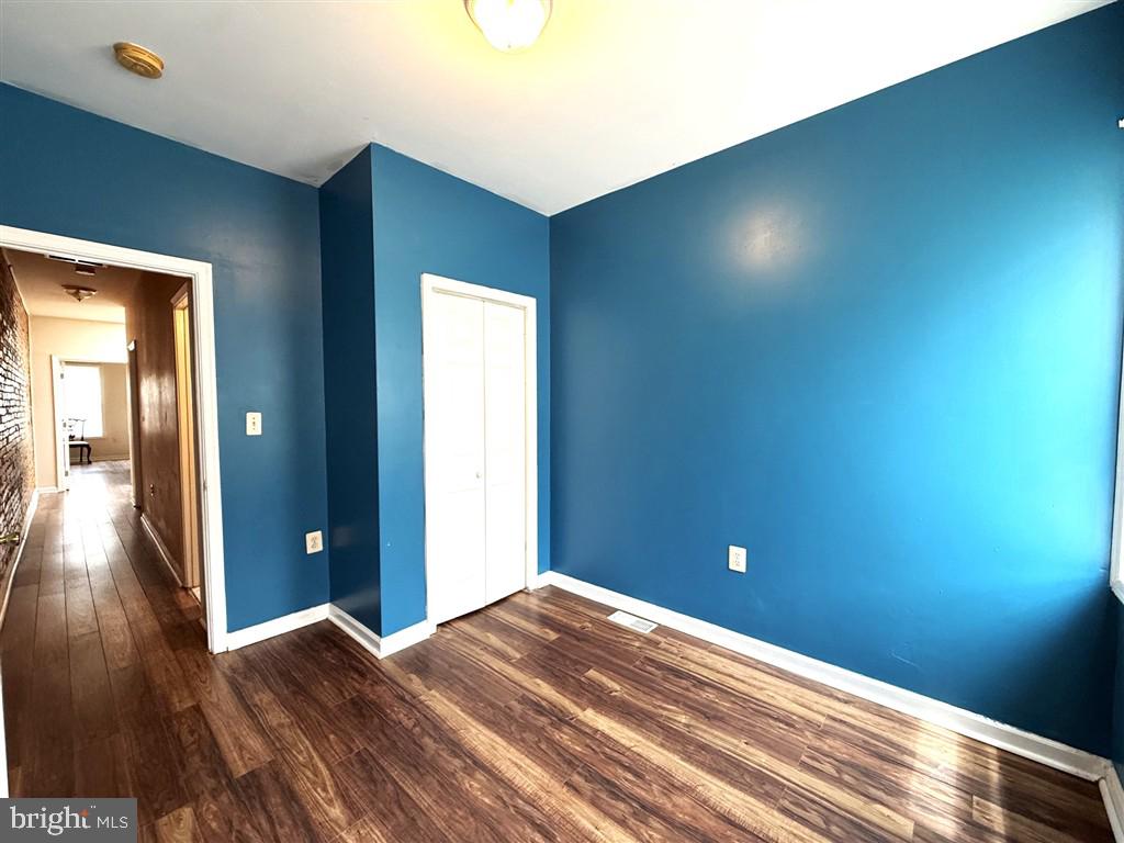 1025 W Fayette St Property Photo 6