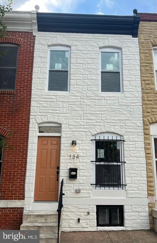 134 N Decker Ave Property Photo 1