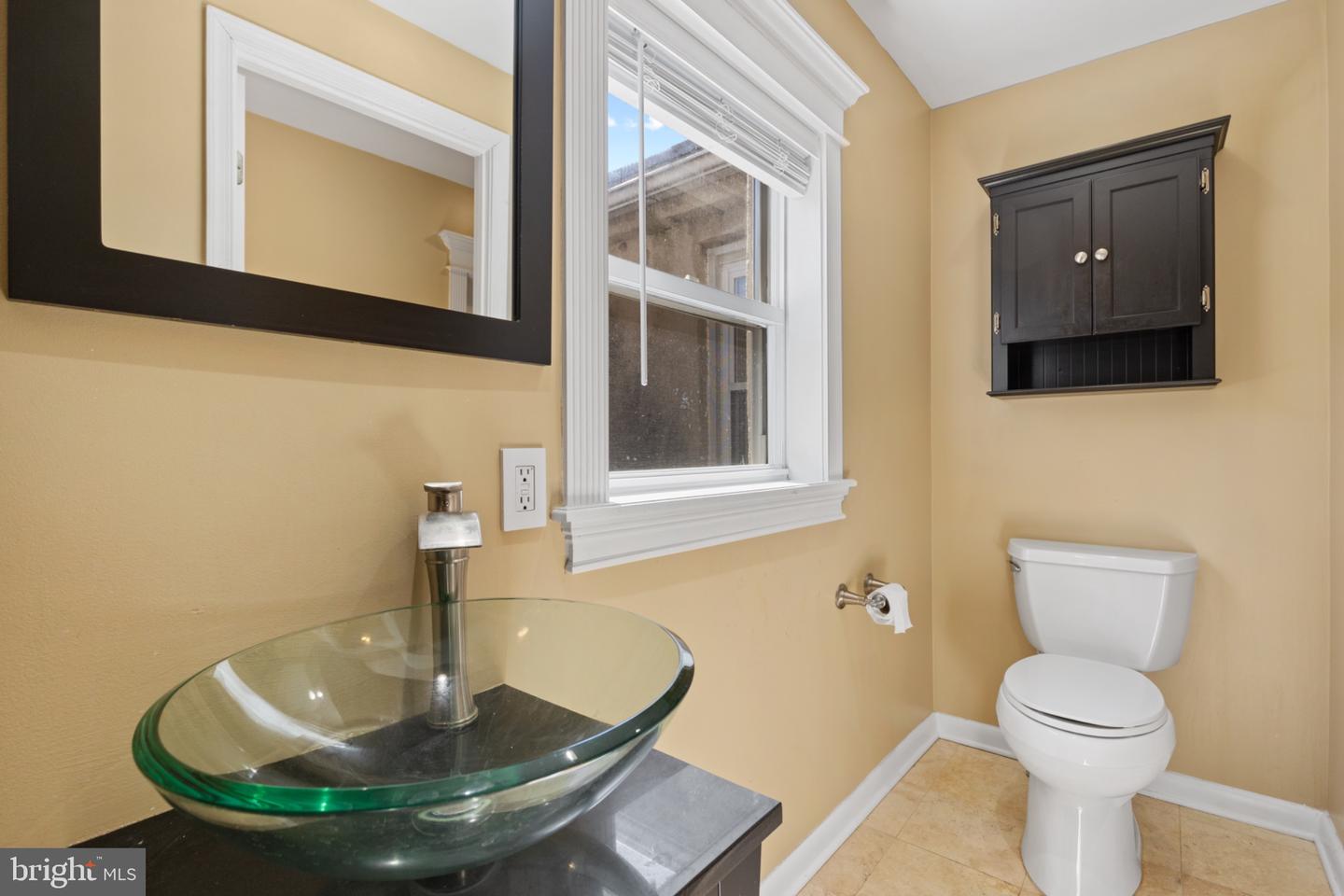 2204 Cambridge St Property Photo 16
