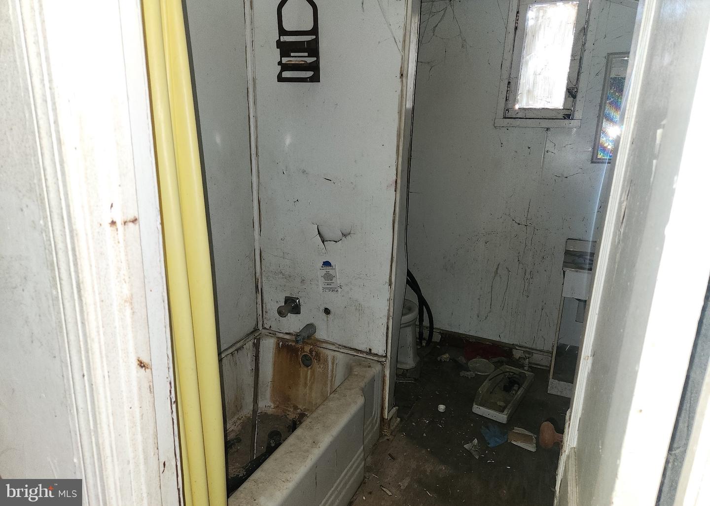 2403 Oswego Ave Property Photo 14