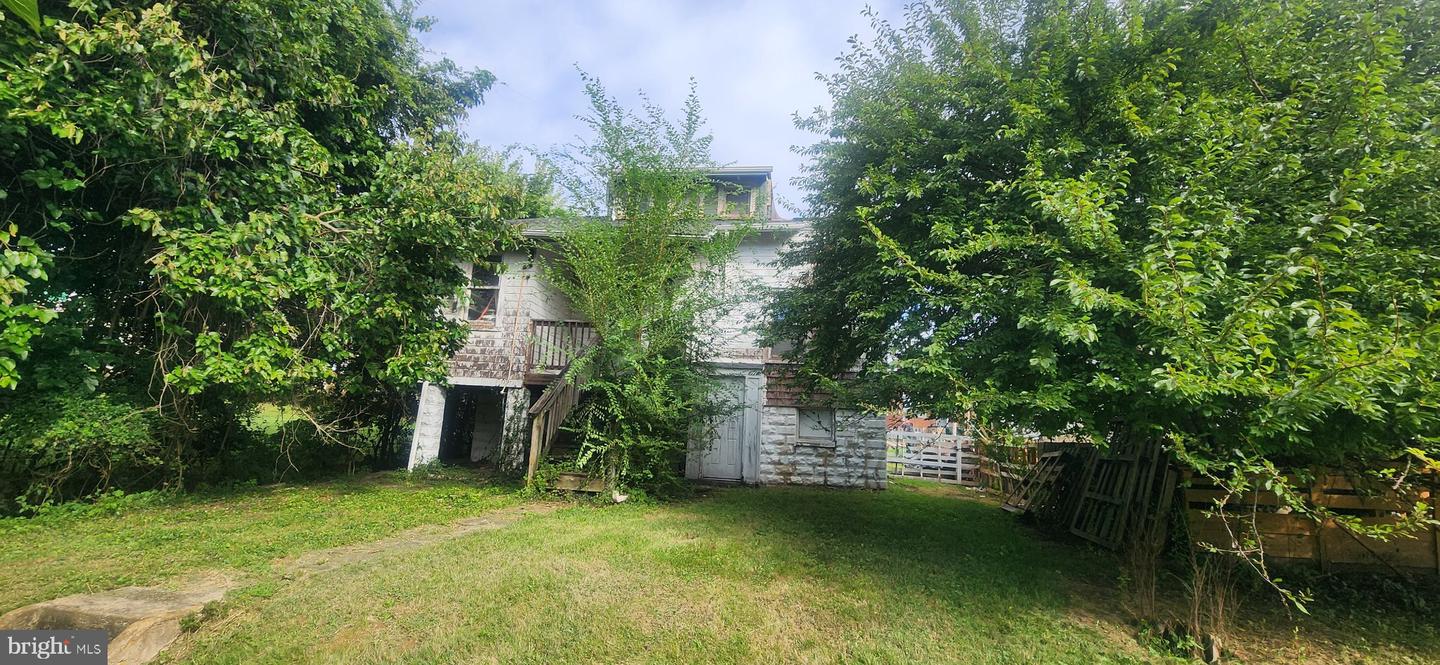 2403 Oswego Ave Property Photo 28