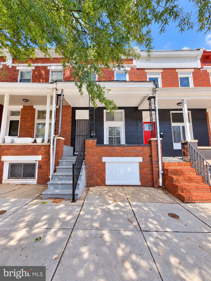 1752 DARLEY AVE Property Photo 1