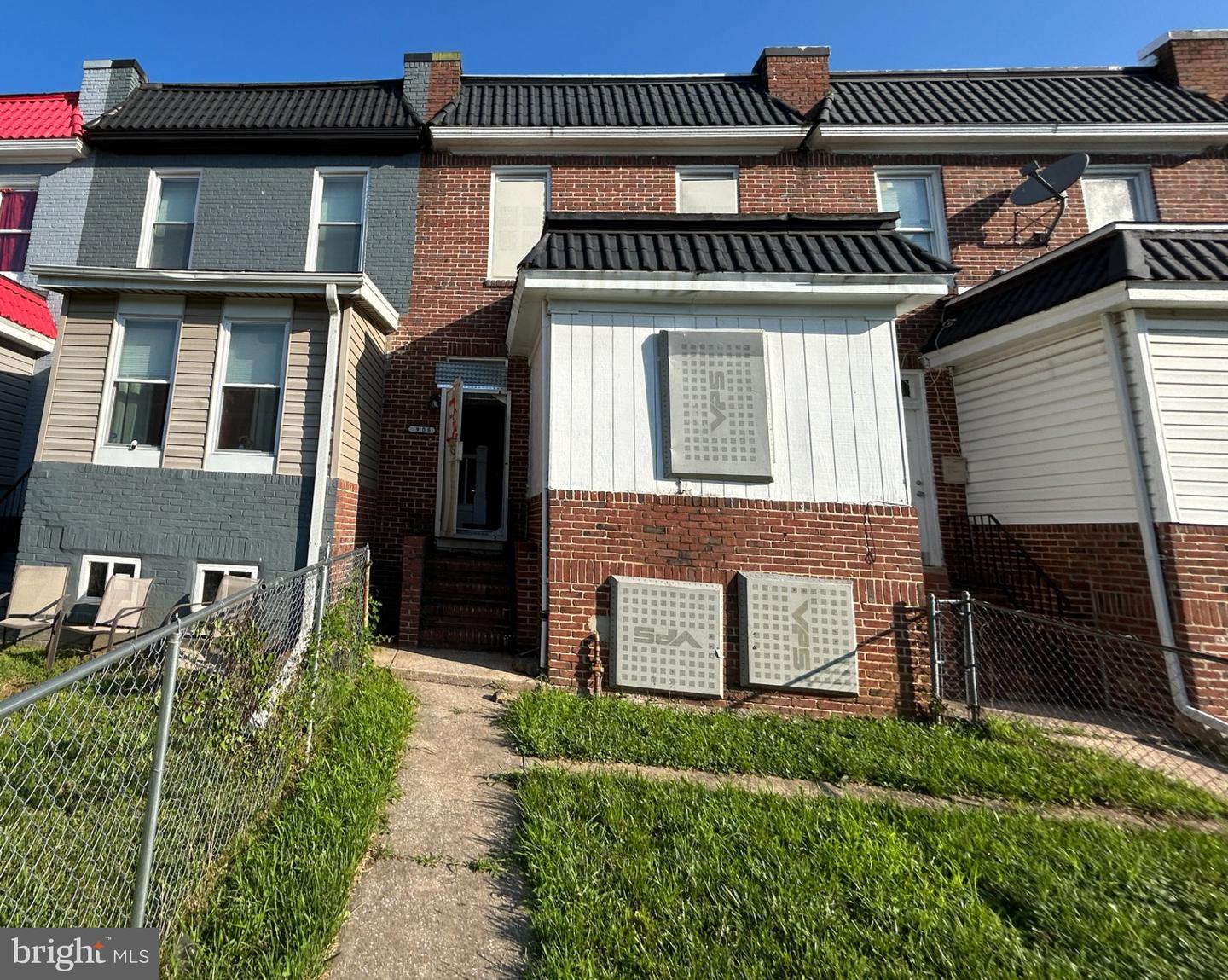3908 W GARRISON AVE Property Photo 1
