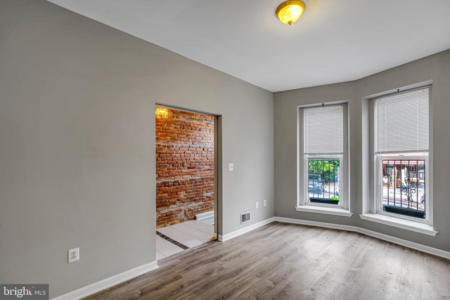 2110 Homewood Ave Property Photo 2