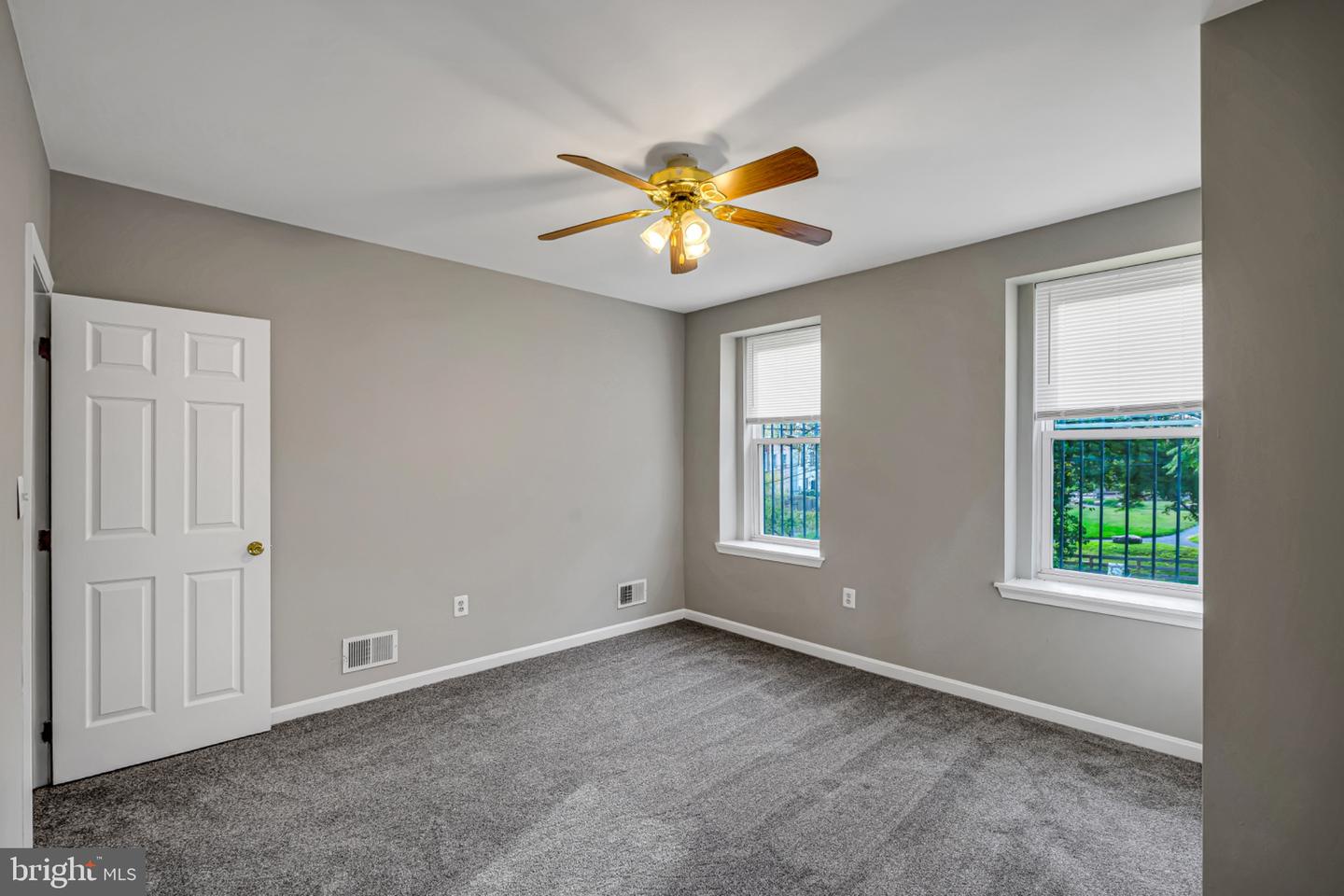 2110 Homewood Ave Property Photo 11